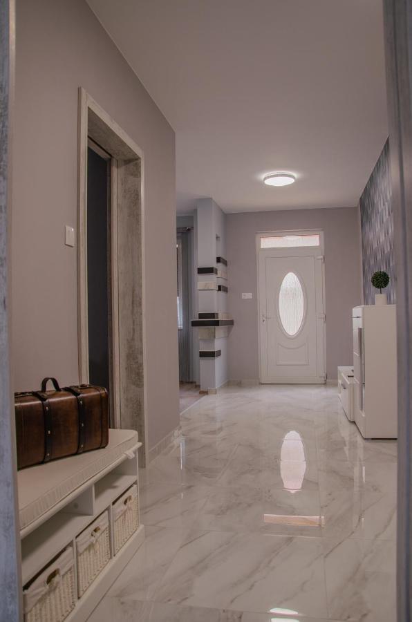 Oros House Apartmanhaz Orosháza Dış mekan fotoğraf