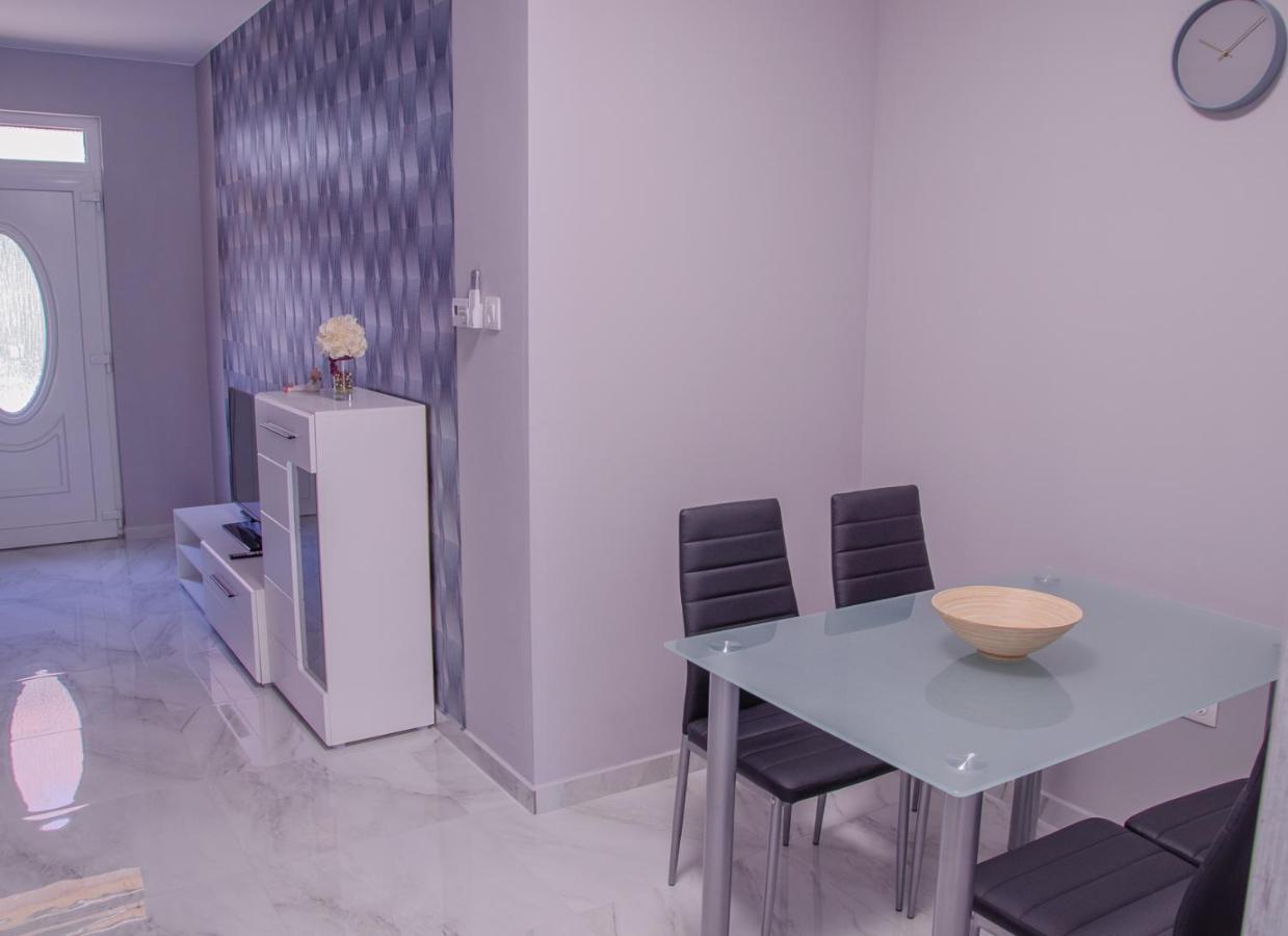 Oros House Apartmanhaz Orosháza Dış mekan fotoğraf