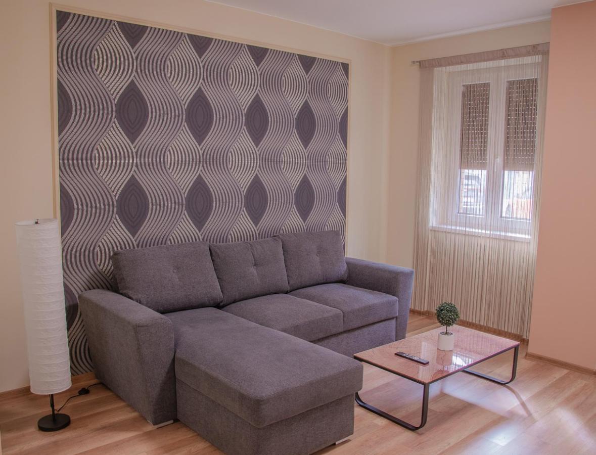 Oros House Apartmanhaz Orosháza Dış mekan fotoğraf