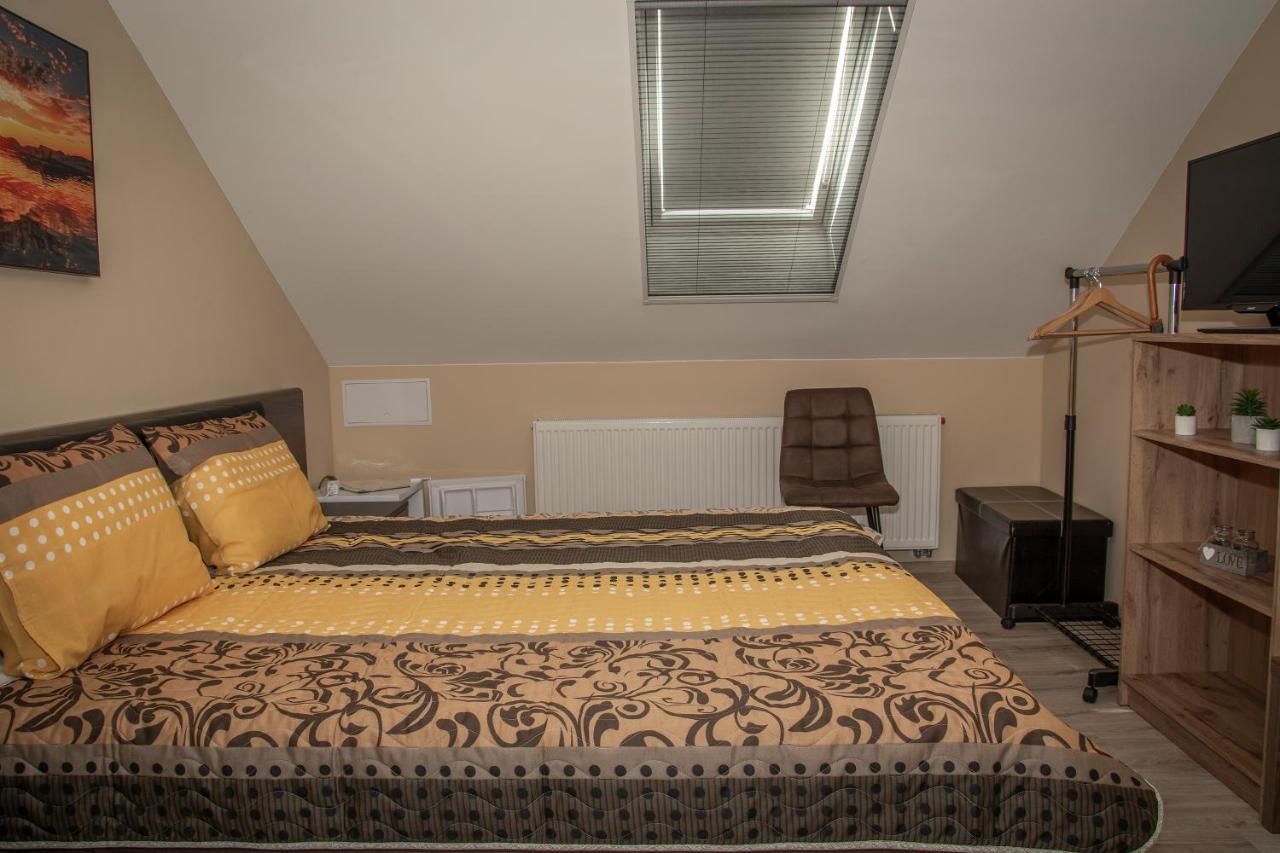 Oros House Apartmanhaz Orosháza Dış mekan fotoğraf