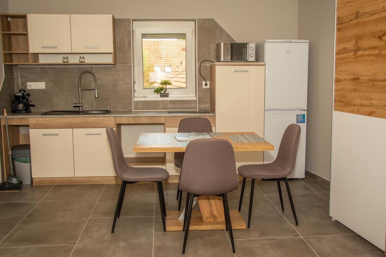 Oros House Apartmanhaz Orosháza Dış mekan fotoğraf
