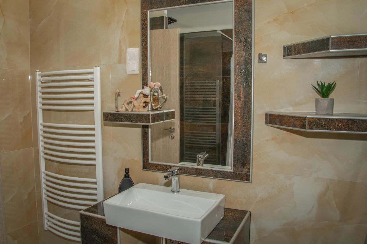 Oros House Apartmanhaz Orosháza Dış mekan fotoğraf