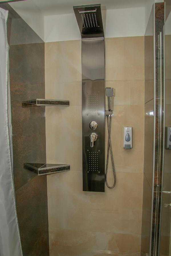 Oros House Apartmanhaz Orosháza Dış mekan fotoğraf