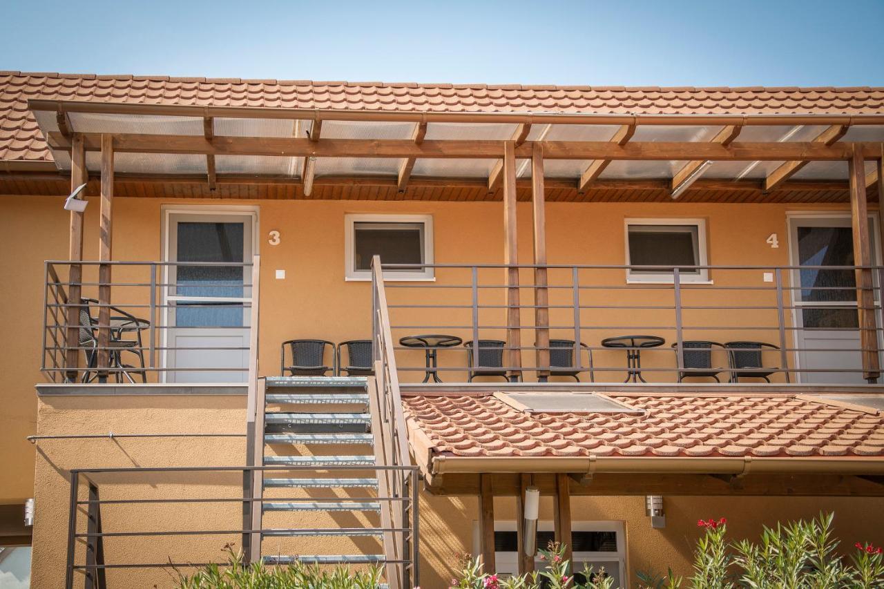 Oros House Apartmanhaz Orosháza Dış mekan fotoğraf